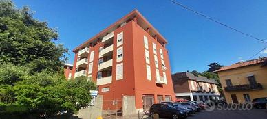 AMPIO NEGOZIO DA RISTRUTTURARE