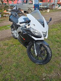 APRILIA SR4 125 sport