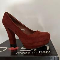 Scarpe a spillo in camoscio
