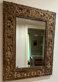 Specchiera Vintage in Legno Intagliato e Dorato