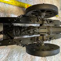 Modello di cannone in metallo