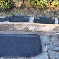 Set tappetini preformati per Renault Captur Hybrid
