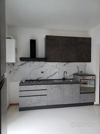 Appartamento due stanze laterale via Bologna