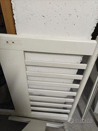 letto singolo bianco di legno