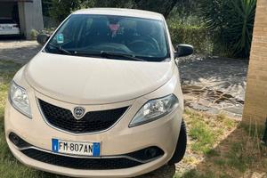 Lancia Ypsillon Avorio Chic