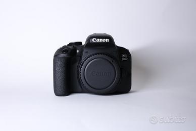 Canon 800D completa (3 obiettivi, flash, batterie)