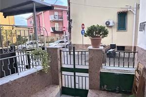 Zona Chiavelli - Piano rialzato semi indipendente