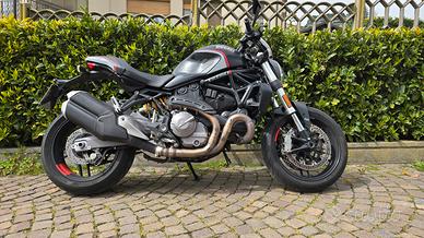 Ducati Monster 821 Stealth - 1.700km - 