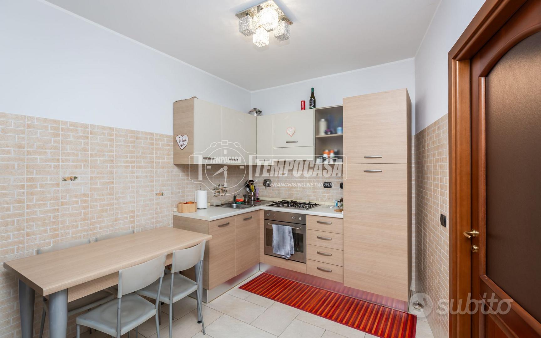 2 LOCALI CON BOX E CANTINA, CENTRO PAESE - Altro