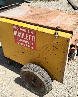 Macchina per la pulizia dei pannelli