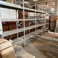 Scaffale in metallo