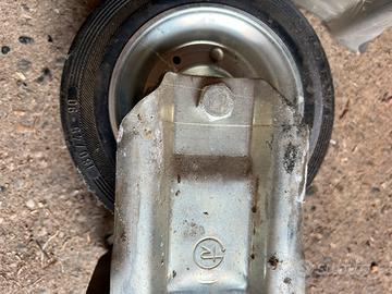 5 Ruote per  carrelli 180/45 fisse