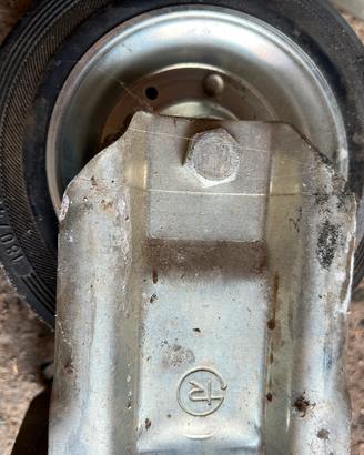 5 Ruote per  carrelli 180/45 fisse