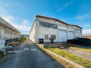 Capannone 400 mq Open Space con Ufficio