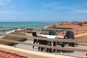 Cecina Mare da oggi bilocale vista mare con solari