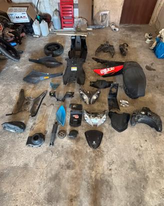 pezzi per piaggio nrg power ed aprilia sr