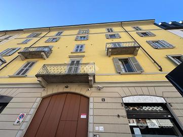 2 LOCALI A MILANO