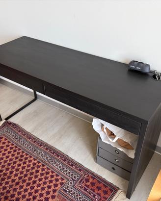 Scrivania studio
