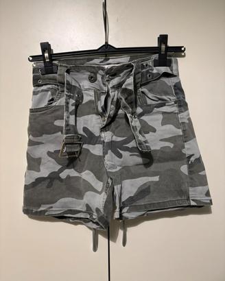 Shorts camouflage donna con cintura