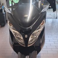 Suzuki burgman 