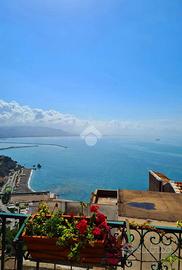 4 LOCALI A VIETRI SUL MARE