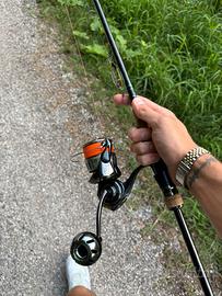 Canna da pesca e mulinello