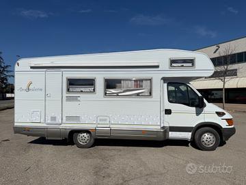 MOBILVETTA ARCOBALENO 7 POSTI DAILY 2.8 TD ANNO 20