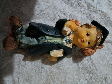 statuetta il laureato