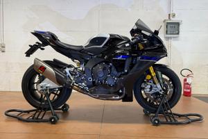 Yamaha YZF  R1 M