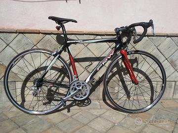 Bici da corsa FRW in carbonio