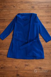 Cappotto blu elettrico modello vestaglia senza bot