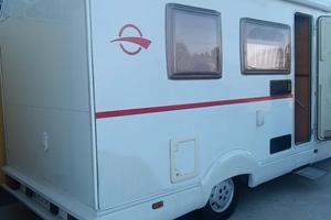 Camper semi-integrale Roller team