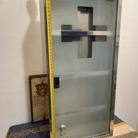 armadietto porta medicinale  4 ripiani porta in ve