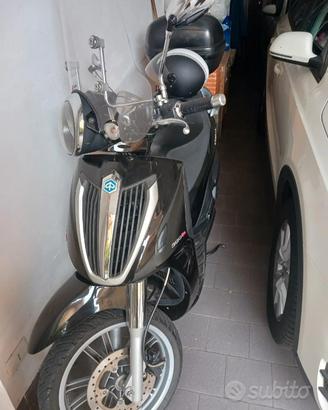 Piaggio Carnaby Cruiser 300