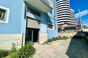 NEGOZIO A PESCARA