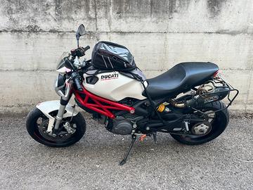 Ducati Monster 796