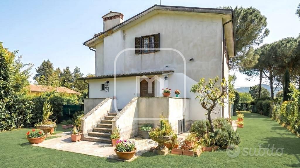 Villa di 370 m² con più di 5 locali a San Cesareo - View 4