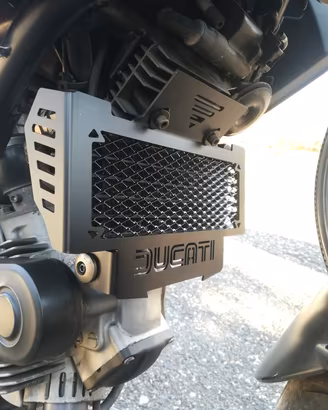 Copriradiatore Ducati 796