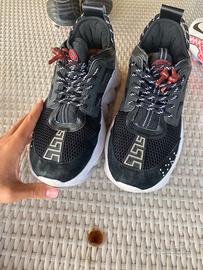 Versace chain reaction
