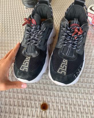 Versace chain reaction