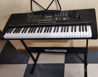 Tastiera/Pianola,tasti retroilluminati, player USB