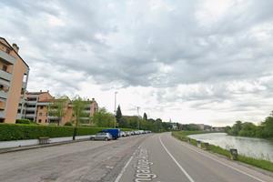 Via Lungadige Attiraglio Trilocale