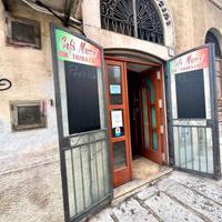 Ampio Locale Commerciale in Centro