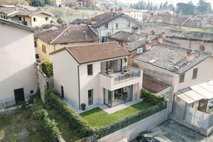 RUSTICO A ALZANO LOMBARDO