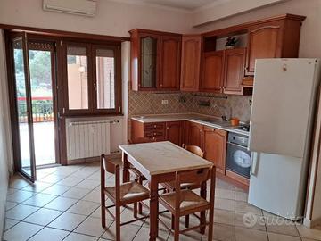 OSTIA LEVANTE TRILOCALE ARREDATO Con TERRAZZO