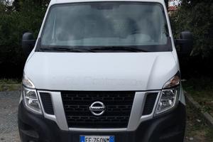 Nissan nv400