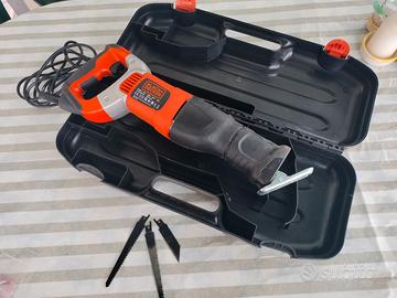 Sega a gattuccio Black and Decker