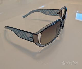 Occhiali da sole Burberry blu da donna usati