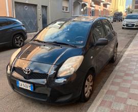 Toyota yaris 2009 1.0 benzina 5 porte