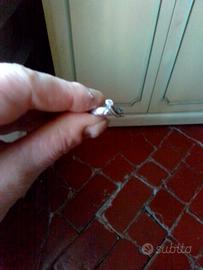 ANELLO da donna con zircone bianco 